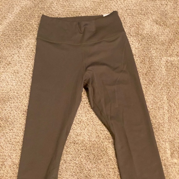 Green Nike Cropped Leggings